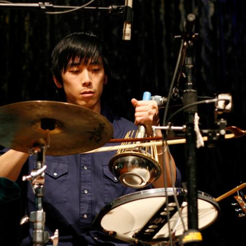 Alex Wong, waterphone, percussionist,